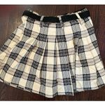 Super Cute Plaid Skirt with Belt Size Medium Black Photo 1