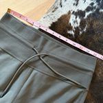 Vuori Daily Jogger Pants In Oregano Size Small Photo 6