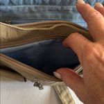 Baggallini LIGHT OLIVE GREEN SHOULDER BAG WITH SNAP FLIP CLOSURE
LOTS OF POCKETS Photo 6