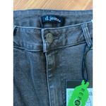 D. Jeans Brown ‎ Photo 1