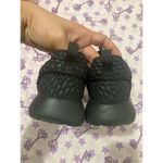 Nike Women’s Size 5.5  Roshe One DMB Triple Black Womens Sneakers Shoes Photo 7