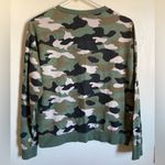 Divided 🌞 Green Military Camo Cropped Long Sleeve Shirt Photo 5