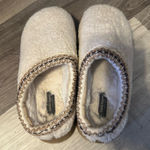 Haute Hippie  Photo 0