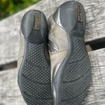 Taos Footwear embellished Gray/Green Ankle Booties Gray Size 9 Photo 7