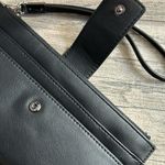 Simply Vera  vegan leather wristlet Photo 4