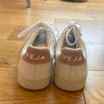 VEJA V 12 Sneakers Photo 2