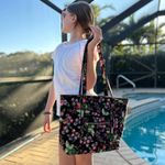 Vera Bradley Tote Bag With Matching Wallet Photo 1