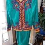 Adrianna Papell Women's Papell Petites Green Silk Suit Size 8 Photo 0