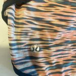 Lululemon  Shorts Hot Hot Photo 1