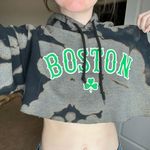 Super Cropped Boston Hoodie Multiple Size L Photo 0