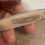 Vionic  Gray Sandals with Thong Strap and Comfortable Footbed size 9.5 Photo 5