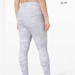 Lululemon  Wunder Under HR 28“ Tight Size 8‎ Incognito Camo Jacquard Alpine White Photo 1