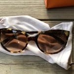 Tory Burch tortoise sunglasses Photo 0