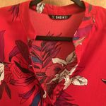 SheIn Red floral print short sleeve blouse woman’s size small Photo 7