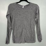 Athleta  Foothill Heather Gray Long Sleeve Running Active Top Perforated Size XS Photo 2