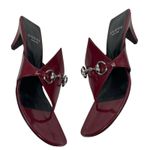 Gucci Mariame Horsebit Leather Thong Sandals Kitten Heel Red Size 36.5 Photo 5