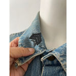 American Vintage Vintage Unisex snap button faded rustic blue denim jacket with nostaglia pins M Photo 2