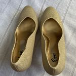 Fioni gold sparkle heels with scalloping. Photo 9