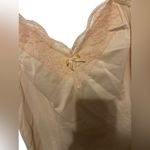 Olga vintage BeigenNude Lace Nylon Sweetheart Neckline cami size small Photo 1