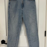 Garage  Mom Jeans Photo 0