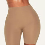 SKIMS NWT Body Hip Enhancing Padded Shorts Photo 0