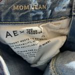 American Eagle ‎ Outfitters Light Blue Cropped mom Jeans size 4 Photo 3