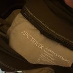 Arcteryx Arc’Teryx Roxen Relaxed Fit Linen Blend Olive Green Pants Photo 1