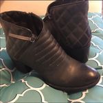 Clarks EUC Movie retro booties grey sz 7.5 Photo 2