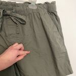 Loft ANN TAYLOR Olive Green High Rise Drawstring Cotton Pull On Paperbag Shorts Photo 13