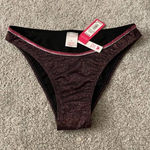 Xhilaration ‎ medium high scoop Photo 0