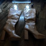 Shoe Dazzle Camel knee high boots size 8 Photo 1