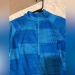 Reebok  Women’s Long Sleeve Athletic Quarter-Zip – Size Medium Photo 1