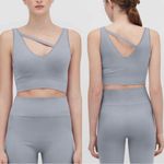 Cuyana 3 Piece Workout Set Steel color Size Small Photo 5