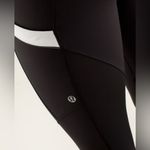 Lululemon Athletica Run: Mod Moves Crop in Black / White women’s size 8 Photo 7