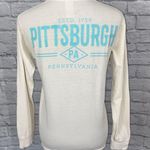 Gildan Pittsburgh Pa Longsleeve Crewneck off white t-shirt women size small Photo 10