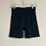 Oiselle  Running Seamless Ribbed Flyte Shorts Ink Blue Size Small Photo 1