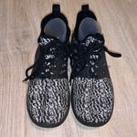 Black & white comfy athletic sneakers woman’s 9 Photo 3