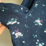 Active USA floral button down short sleeve crop top with bow in navy size large Photo 4