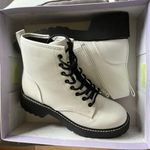Madden Girl  White Combat Boots Ankle Lace Up Side Zip Booties Women 8 New in Box Photo 7