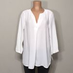 Bobeau white blouse. NWOT Photo 3