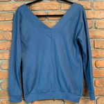 Yidarton‎ Blue V Photo 0