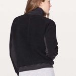 Lululemon Stand Out Sherpa 1/2 Zip
Black Photo 2