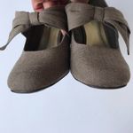 Gorgeous Ann Marino Bow Top Heels Gray Size 6.5 Photo 8