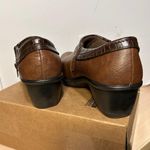 Easy Street Women’s Shoes Photo 3