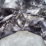 Athleta  Leggings Womens Sz XS Salutation II Pockets Capri Tie-dye leggings Photo 4