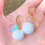 Handmade white pompom kawaii cute y2k dangle earrings🩷 Photo 0