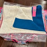 Lilly Pulitzer Lanelle Cashmere Wrap Heathered Seaside Grey NEW Photo 3