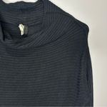 Free People Women’s We The Free Size‎ Small Long Sleeve Sweater Open back Photo 1