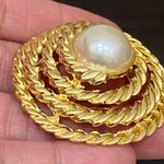 Vintage Unsigned Large Faux Pearl Twisted Rope Gold Photo 4