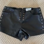 Princess Polly  Shorts Black Photo 2